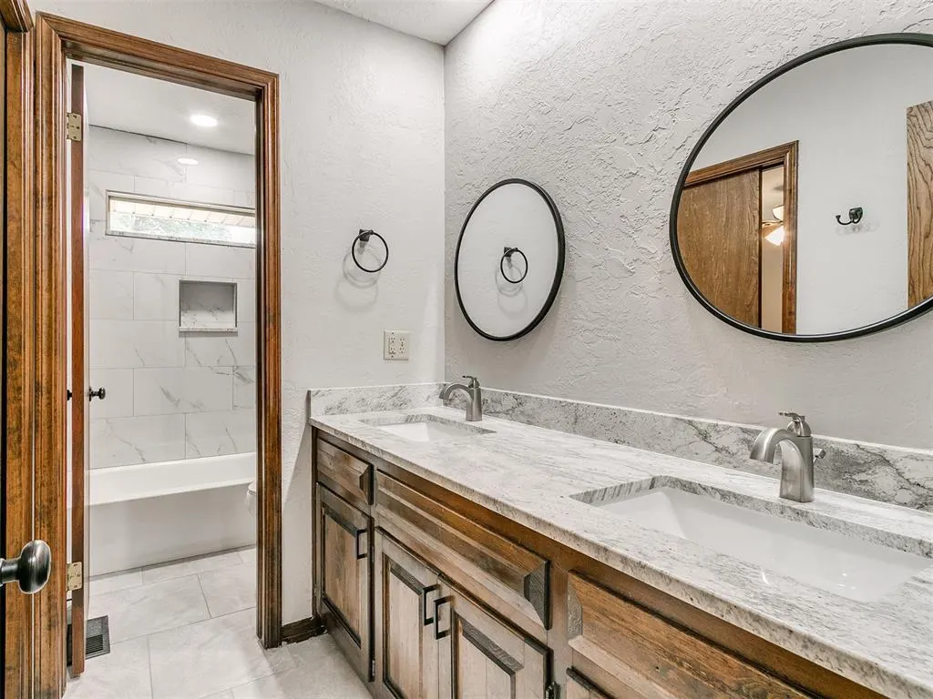 Photo 16 — 1213 Westbrooke Terrace, Norman, OK 73072