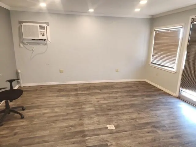 Photo 5 — 121 E Main Street, Geary, OK 73040