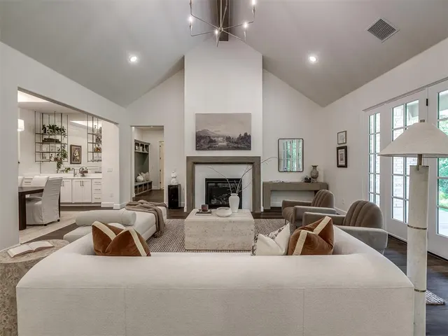 Photo 7 — 2213 Twister Trail, Edmond, OK 73034
