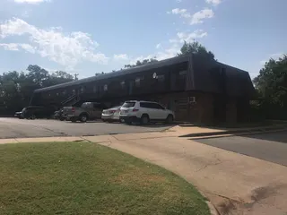 Sold home at 624 N Broadway Avenue