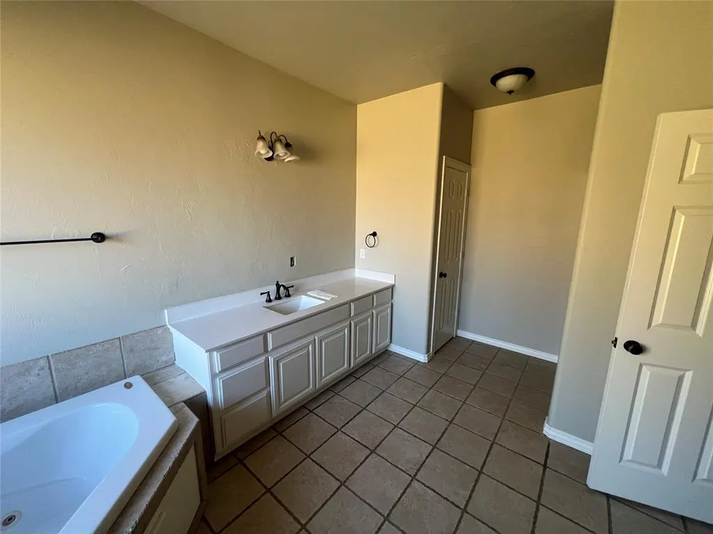 Photo 12 — 1404 NW 165th Court, Edmond, OK 73012