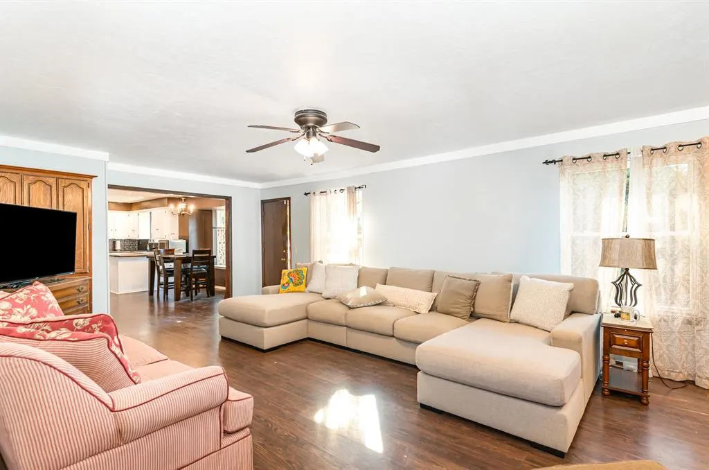 Photo 8 — 6636 Whitehall Drive, Oklahoma City, OK 73132