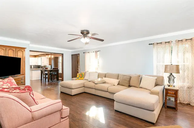 Photo 8 — 6636 Whitehall Drive, Oklahoma City, OK 73132