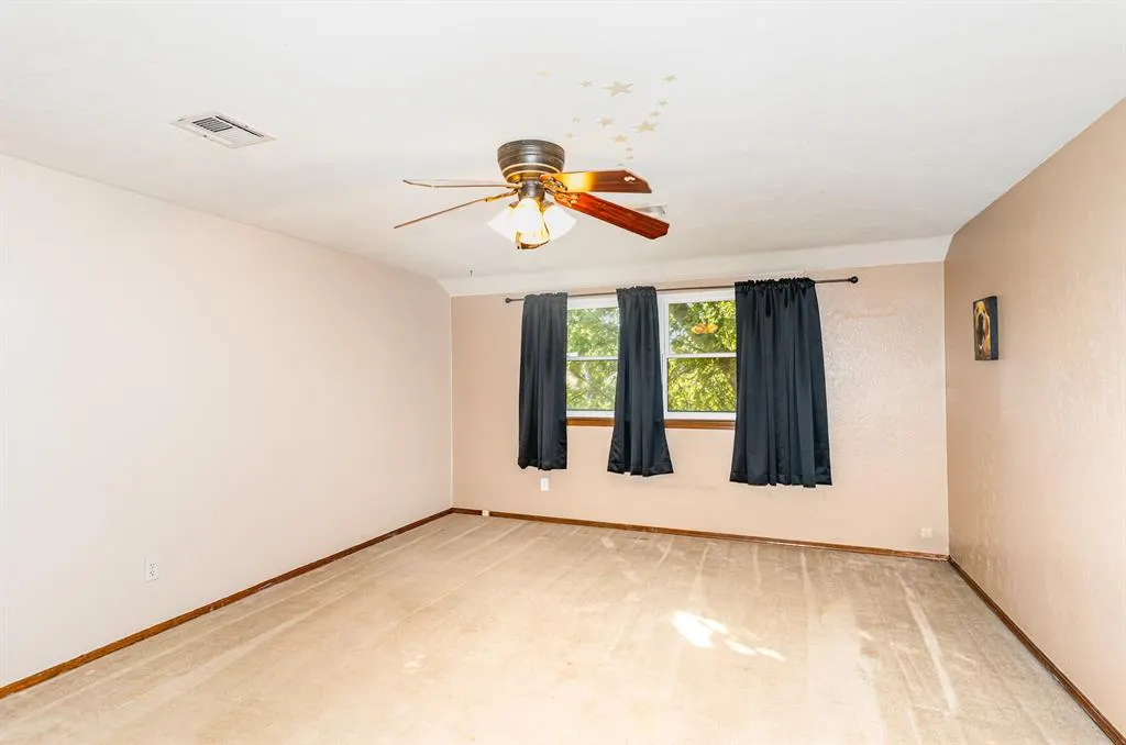 Photo 32 — 6636 Whitehall Drive, Oklahoma City, OK 73132