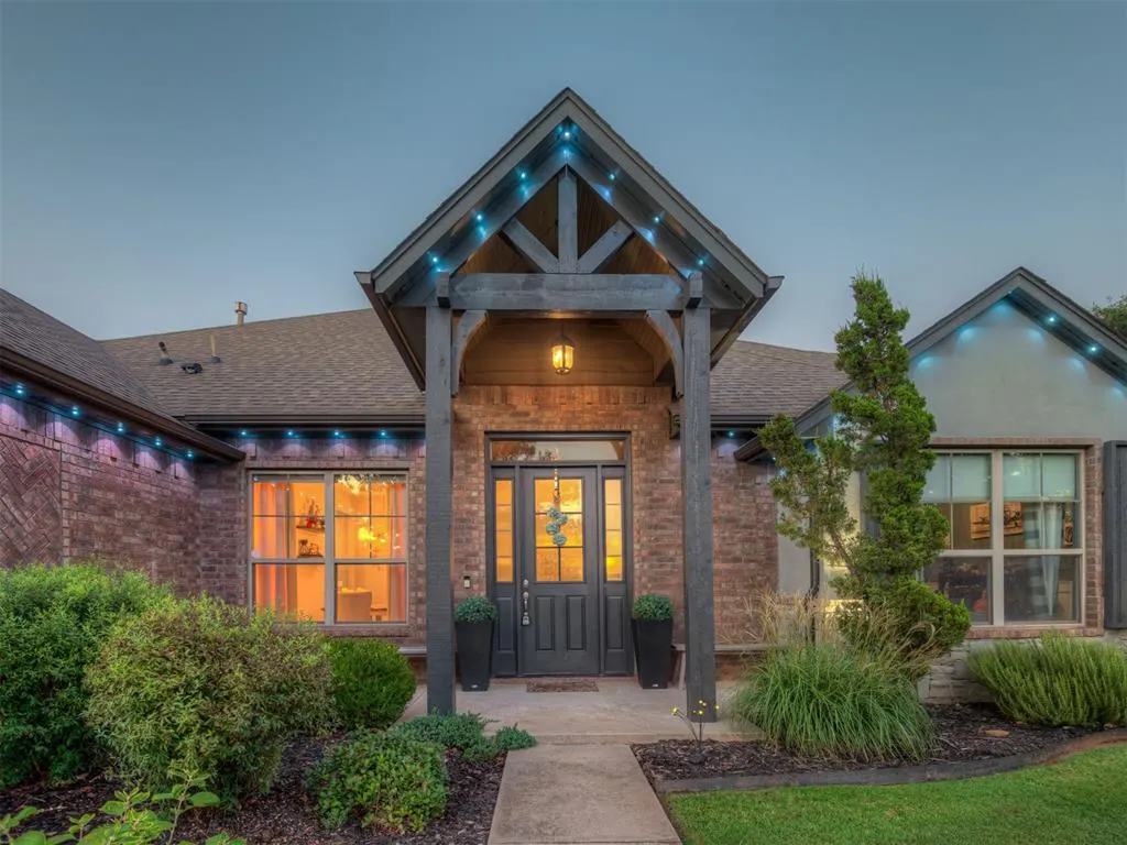 Photo 2 — 5736 Asheville Way, Choctaw, OK 73020