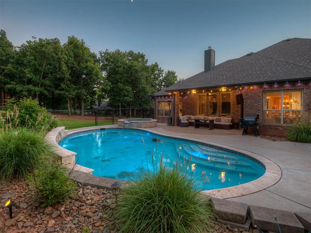 Front exterior — 5736 Asheville Way, Choctaw, OK 73020