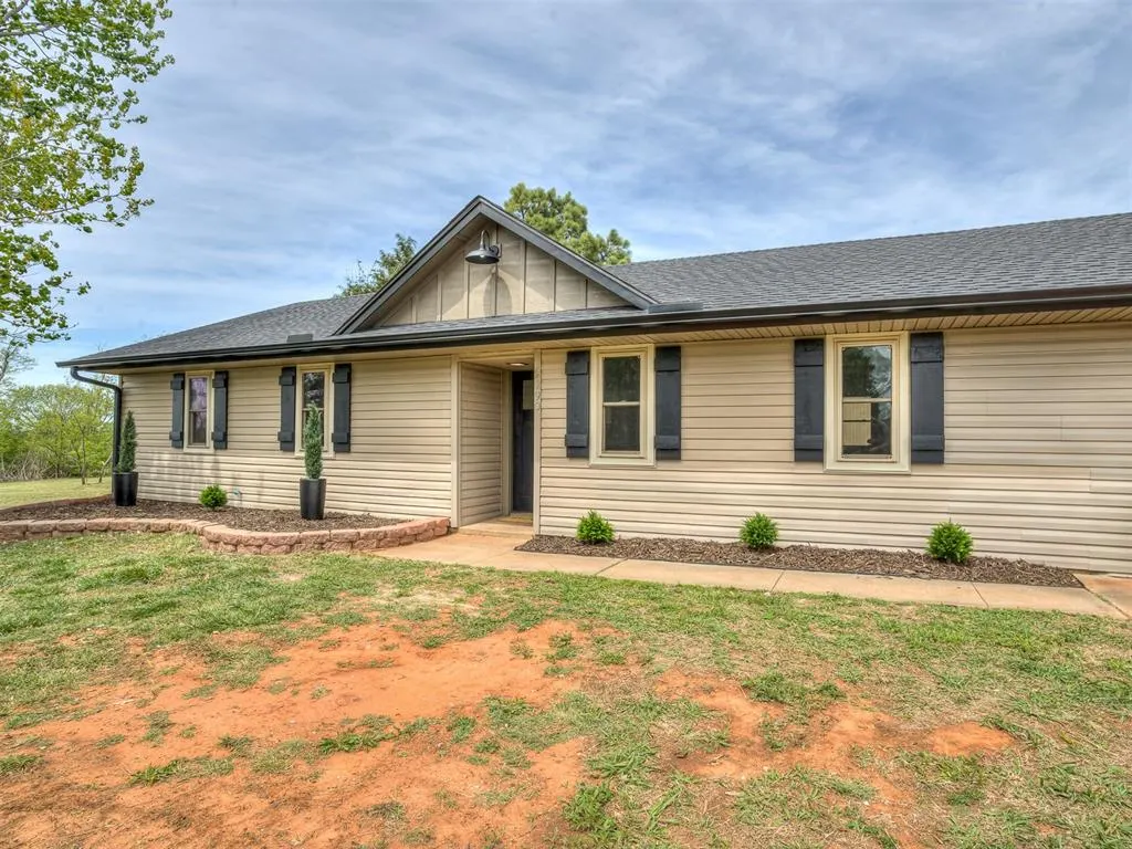 Photo 5 — 2290 County Road 1222, Blanchard, OK 73010