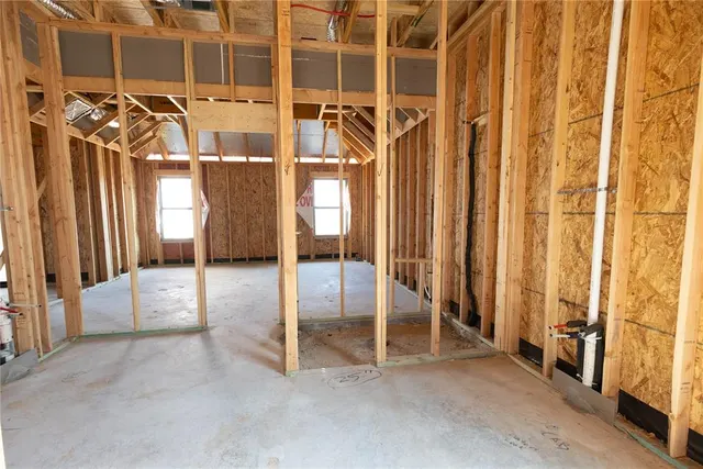 Photo 2 — 11121 NW 90th Street, Yukon, OK 73099