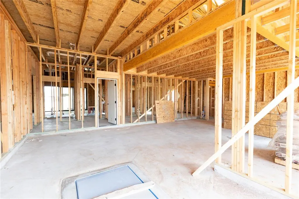 Photo 12 — 11121 NW 90th Street, Yukon, OK 73099