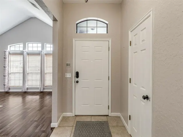 Photo 3 — 2021 Gerrie Street, Midwest City, OK 73130