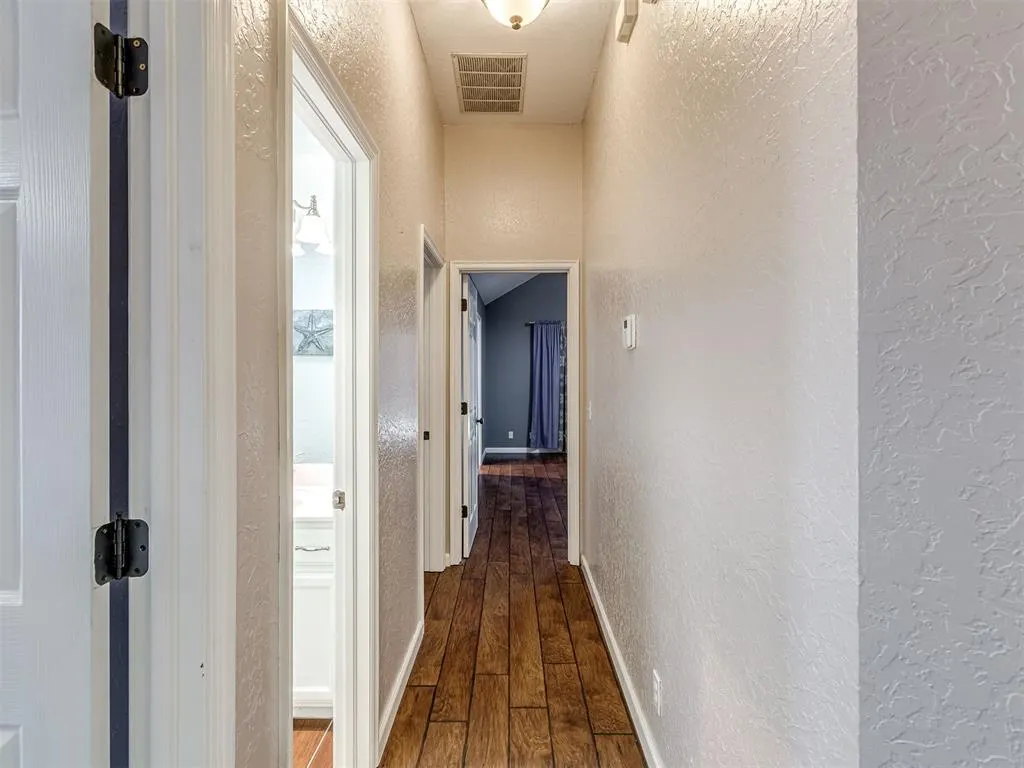 Photo 16 — 2021 Gerrie Street, Midwest City, OK 73130