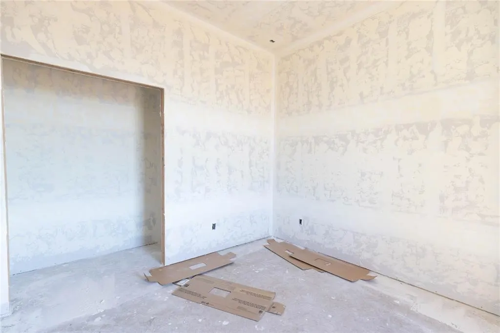 Photo 11 — 11117 NW 90th Street, Yukon, OK 73099