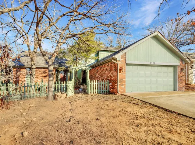 Front exterior — 2201 Colchester Terrace, Edmond, OK 73034