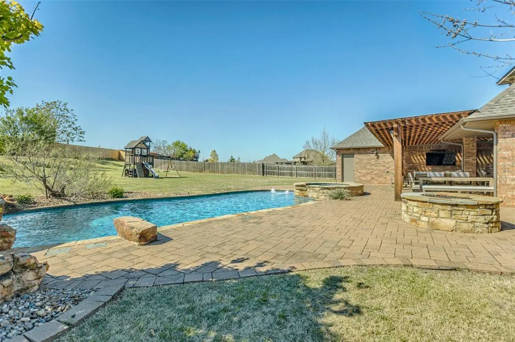 Photo 38 — 15409 Colonia Bella Drive, Edmond, OK 73013