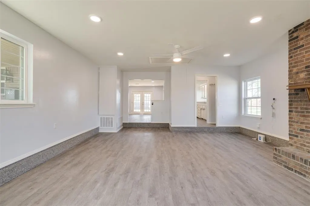 Photo 14 — 700 Century Drive, Moore, OK 73160