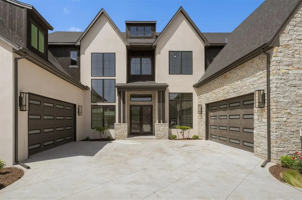 Photo 3 — 7217 Sunset Sail Avenue, Edmond, OK 73034