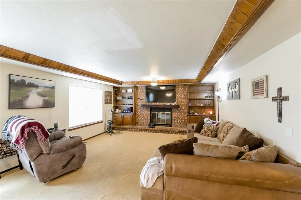 Photo 8 — 112 Jackson Avenue, Weatherford, OK 73096
