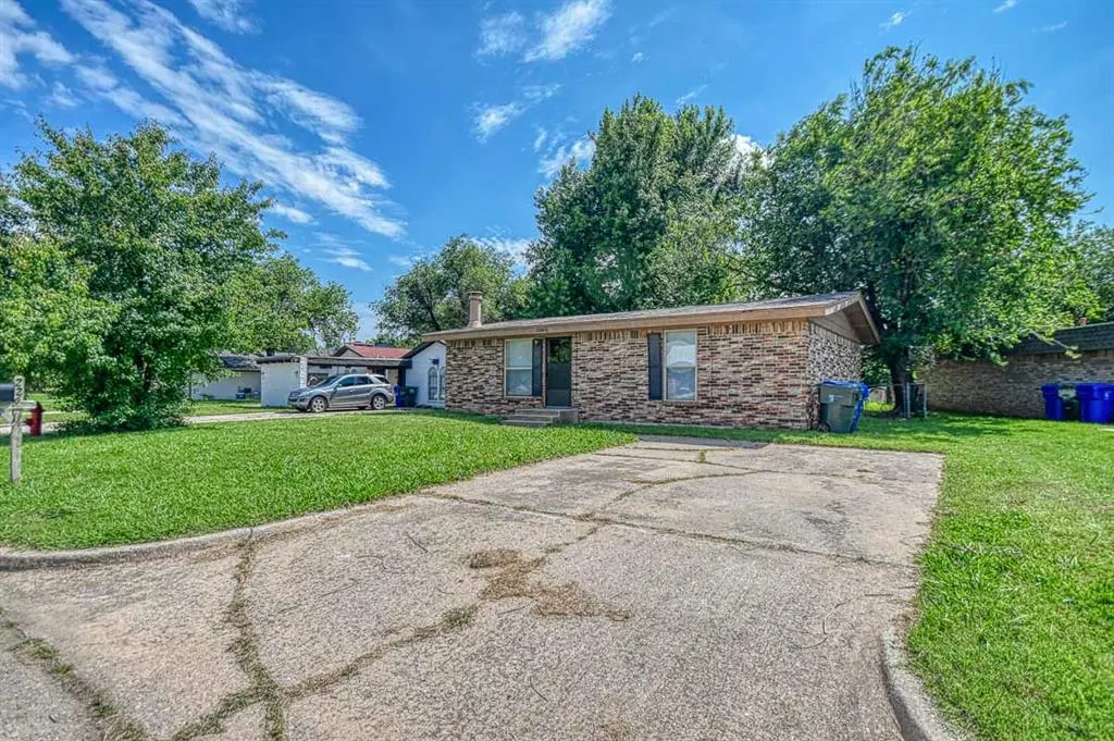 Photo 2 — 2264 Donna Drive 1/2, Norman, OK 73071