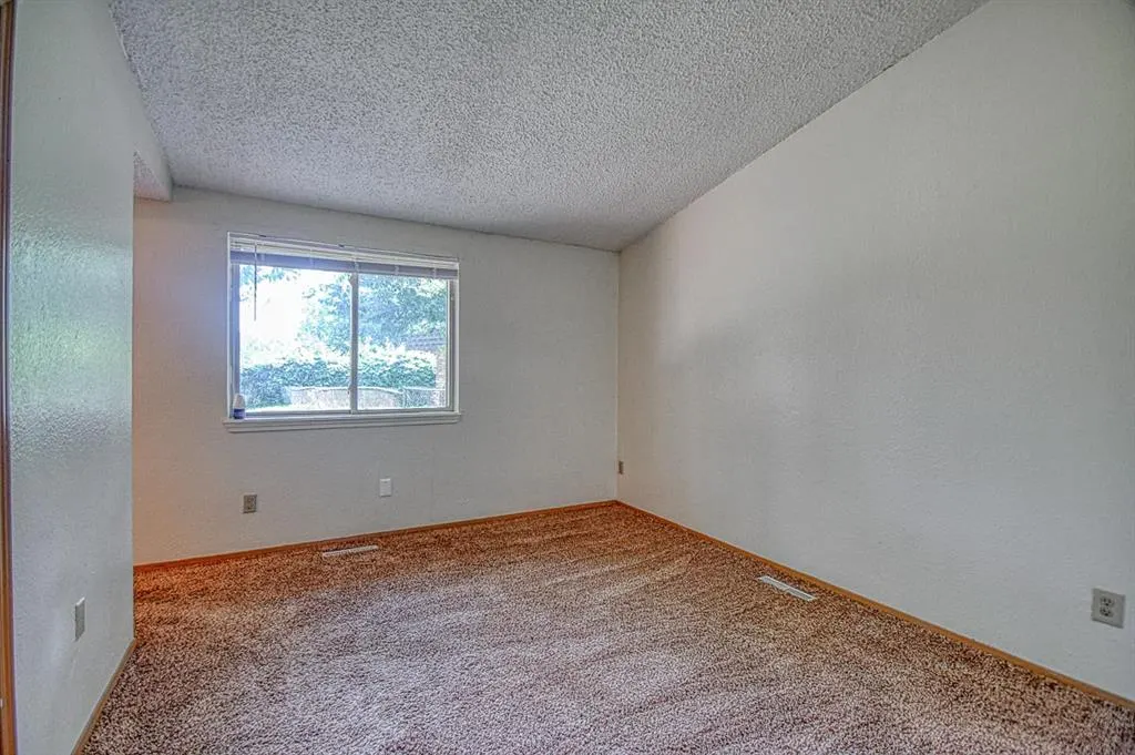Photo 14 — 2264 Donna Drive 1/2, Norman, OK 73071