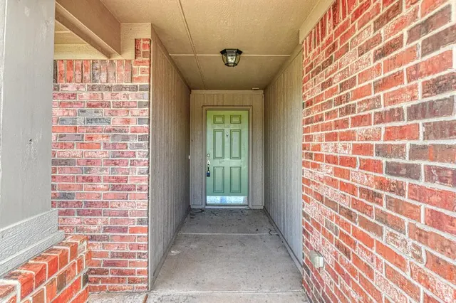 Photo 4 — 19108 Vea Drive, Edmond, OK 73012