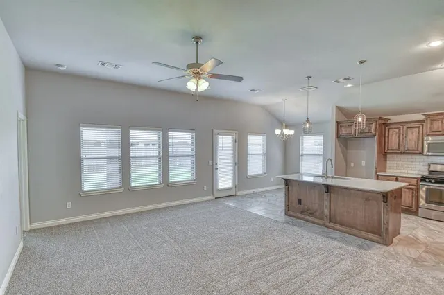 Photo 8 — 19108 Vea Drive, Edmond, OK 73012