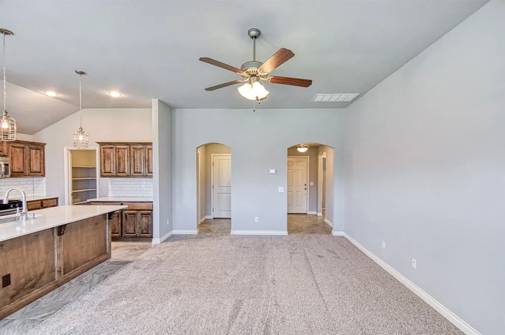 Photo 10 — 19108 Vea Drive, Edmond, OK 73012