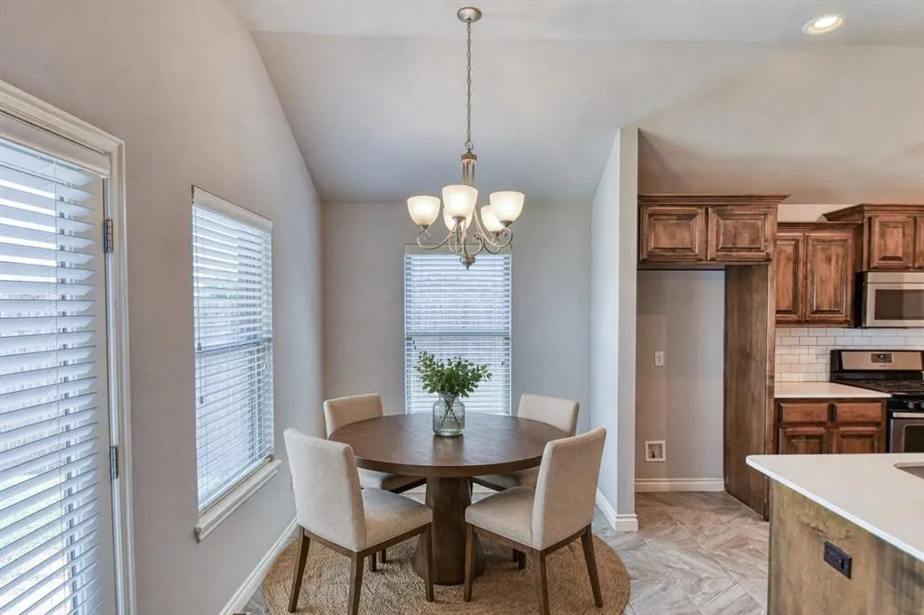 Photo 11 — 19108 Vea Drive, Edmond, OK 73012