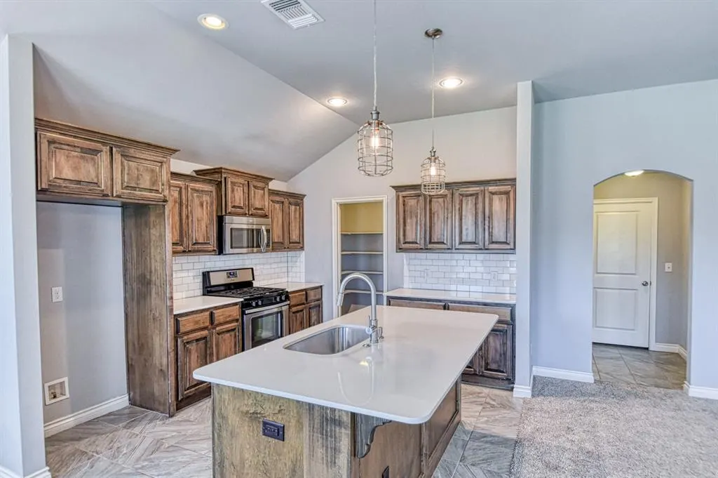 Photo 15 — 19108 Vea Drive, Edmond, OK 73012