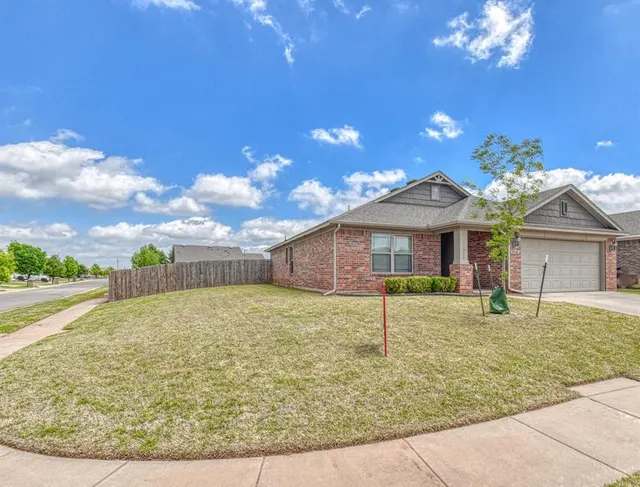 Photo 2 — 19108 Vea Drive, Edmond, OK 73012