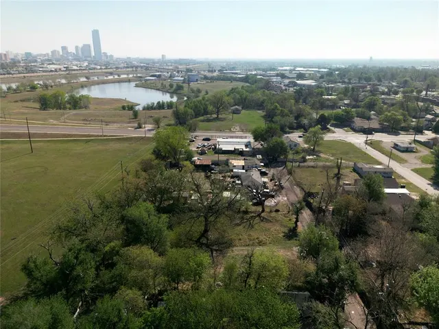 Photo 8 — 1919 SW 8th Street, Oklahoma City, OK 73108