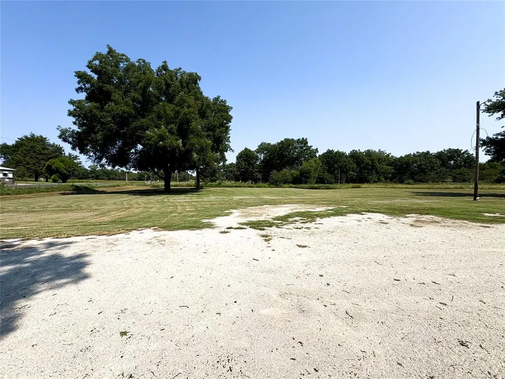 Photo 2 — 13049 N County Road 3400 Road, Stratford, OK 74872