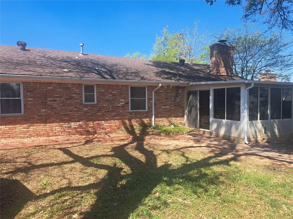 Photo 13 — 5824 Harvard Drive, Oklahoma City, OK 73122