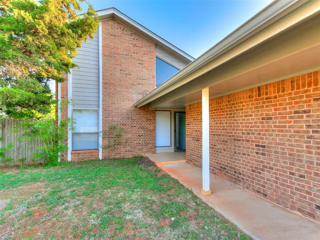 Photo 3 — 6713 Bayberry Drive, Oklahoma City, OK 73162