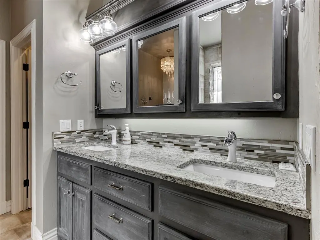 Photo 16 — 402 Windsor Road, Midwest City, OK 73130