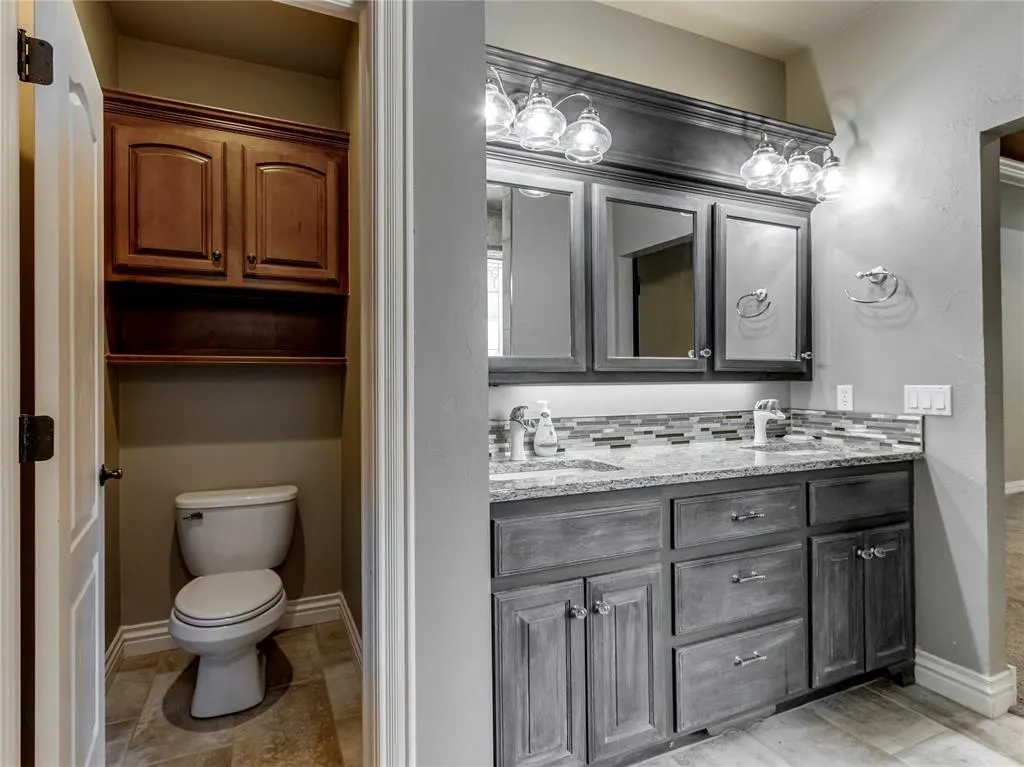 Photo 19 — 402 Windsor Road, Midwest City, OK 73130