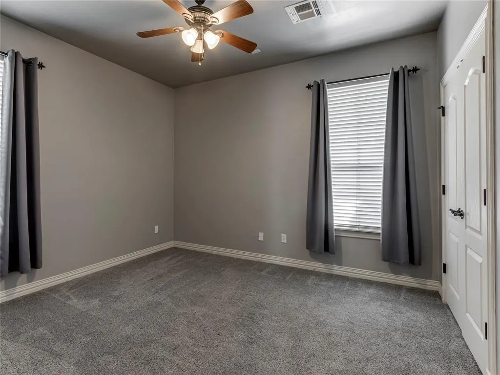 Photo 23 — 402 Windsor Road, Midwest City, OK 73130