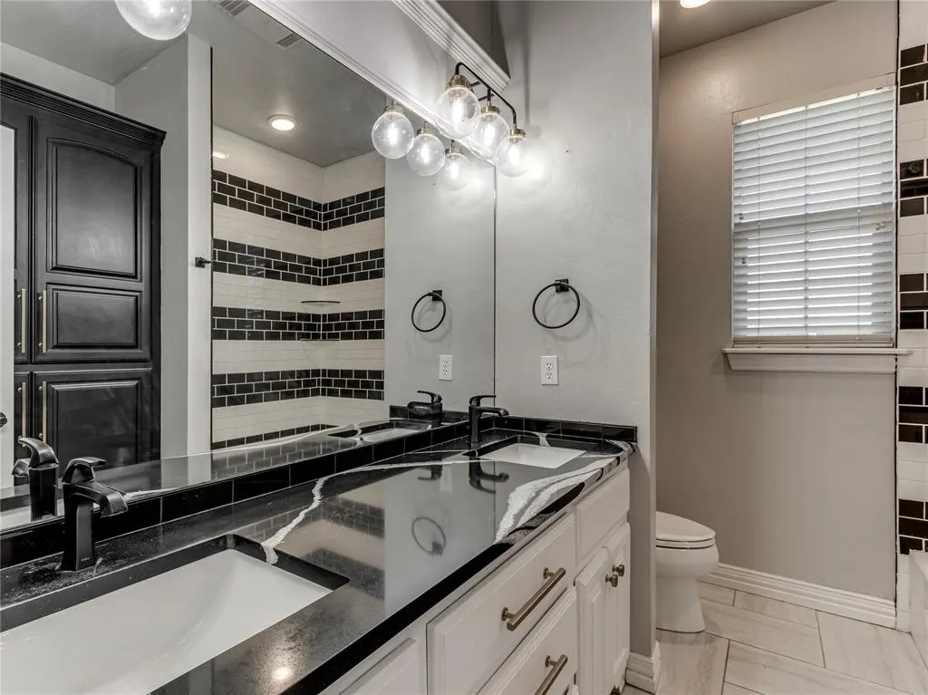 Photo 27 — 402 Windsor Road, Midwest City, OK 73130