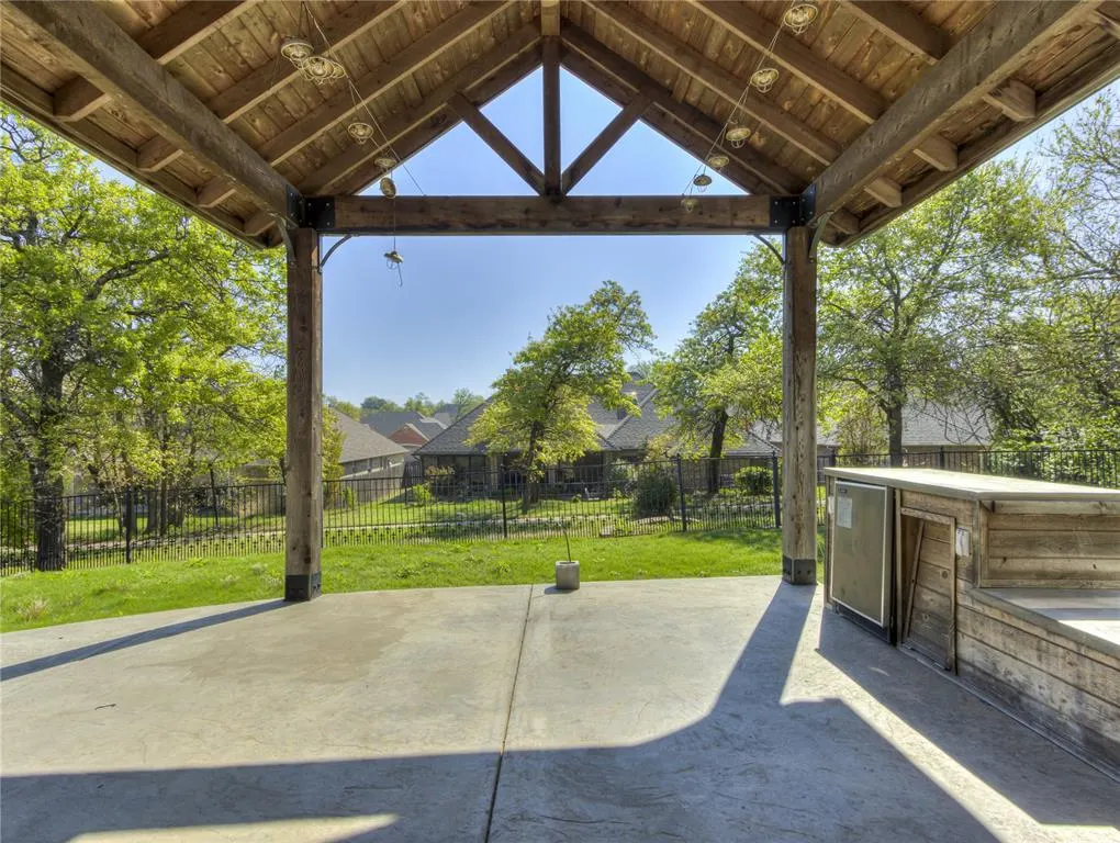 Photo 29 — 402 Windsor Road, Midwest City, OK 73130