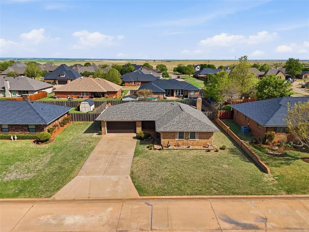 Photo 5 — 604 Hoehner Avenue, Okarche, OK 73762