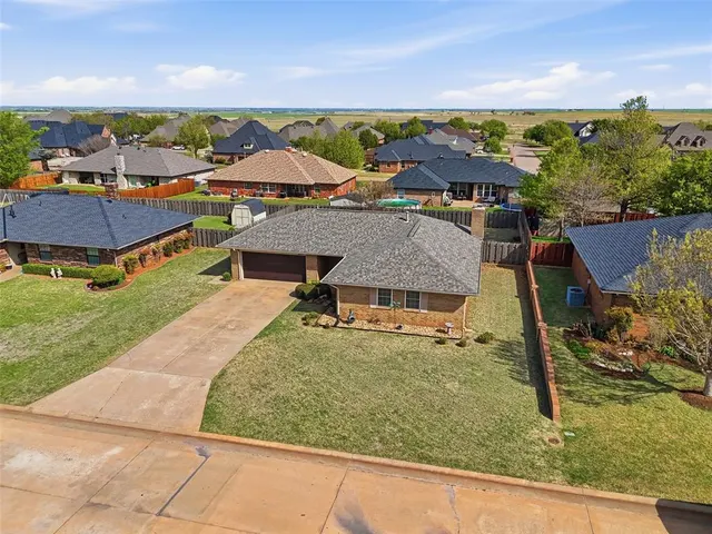 Photo 7 — 604 Hoehner Avenue, Okarche, OK 73762