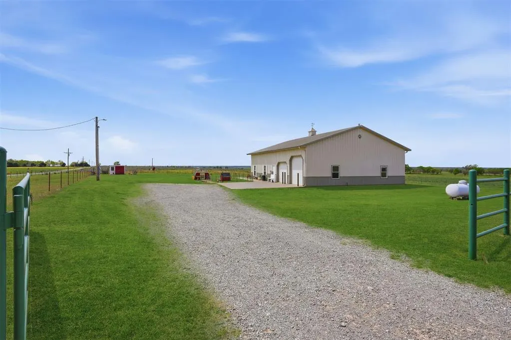 Photo 35 — 11763 N 1820 Road, Sayre, OK 73662