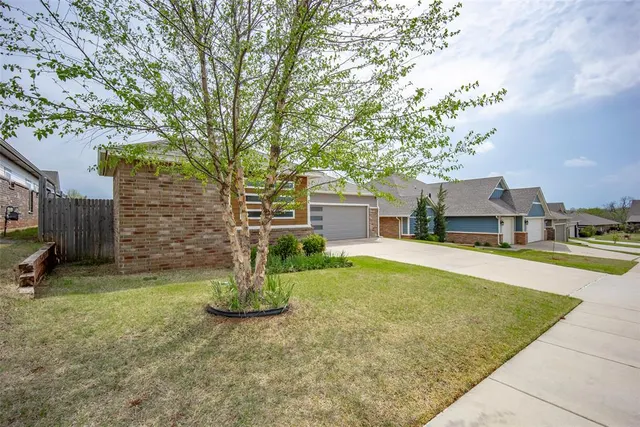 Photo 3 — 624 NW 179th Street, Edmond, OK 73012