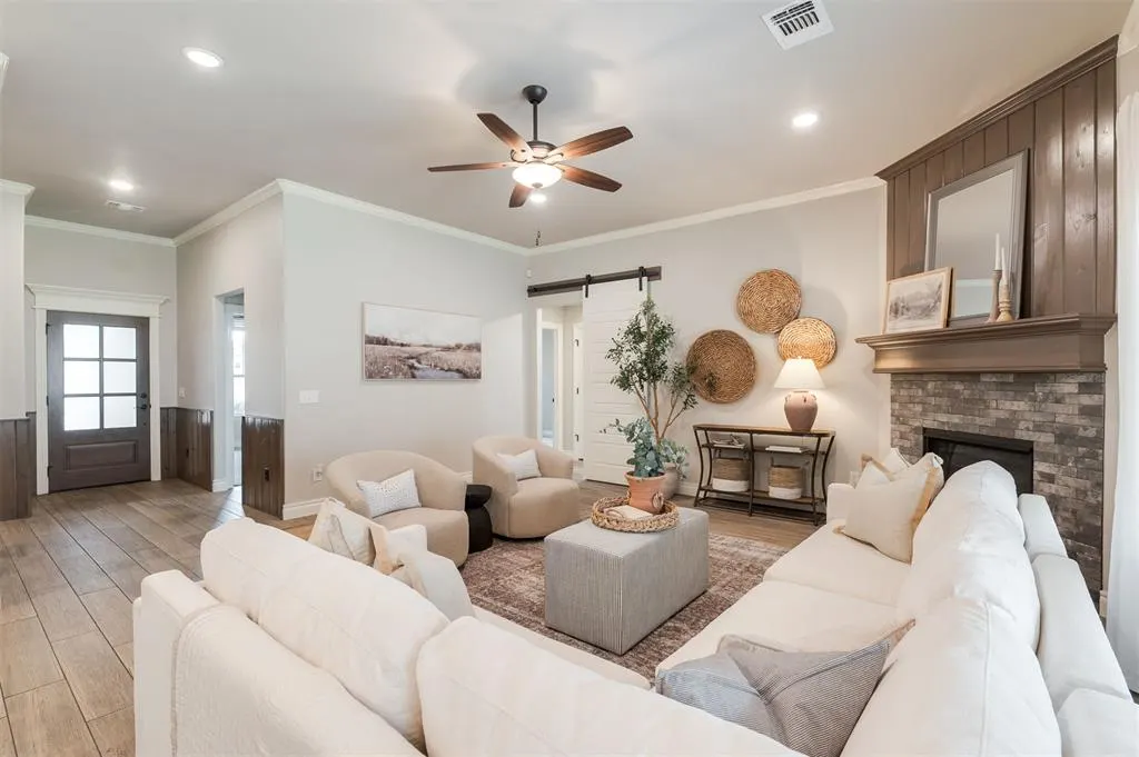 Photo 10 — 5909 Grandby Road, Edmond, OK 73034