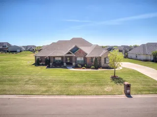 Sold home at 10071 Woodland Way