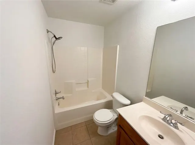 Photo 6 — 504 Woodbriar, Noble, OK 73068