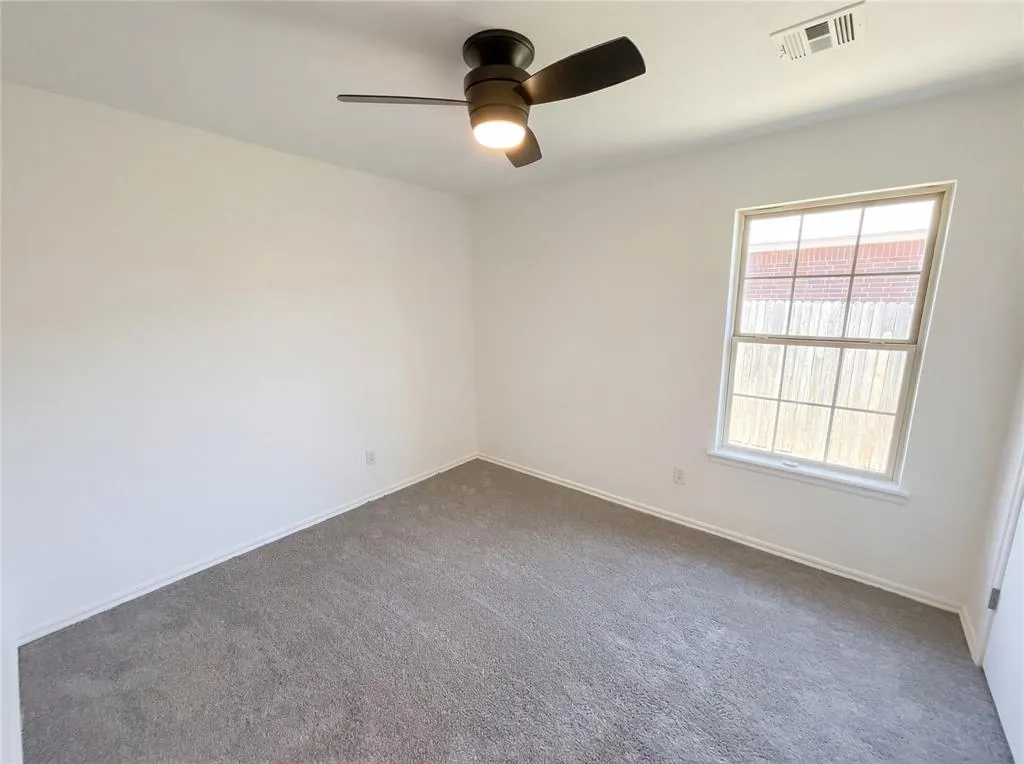 Photo 13 — 504 Woodbriar, Noble, OK 73068