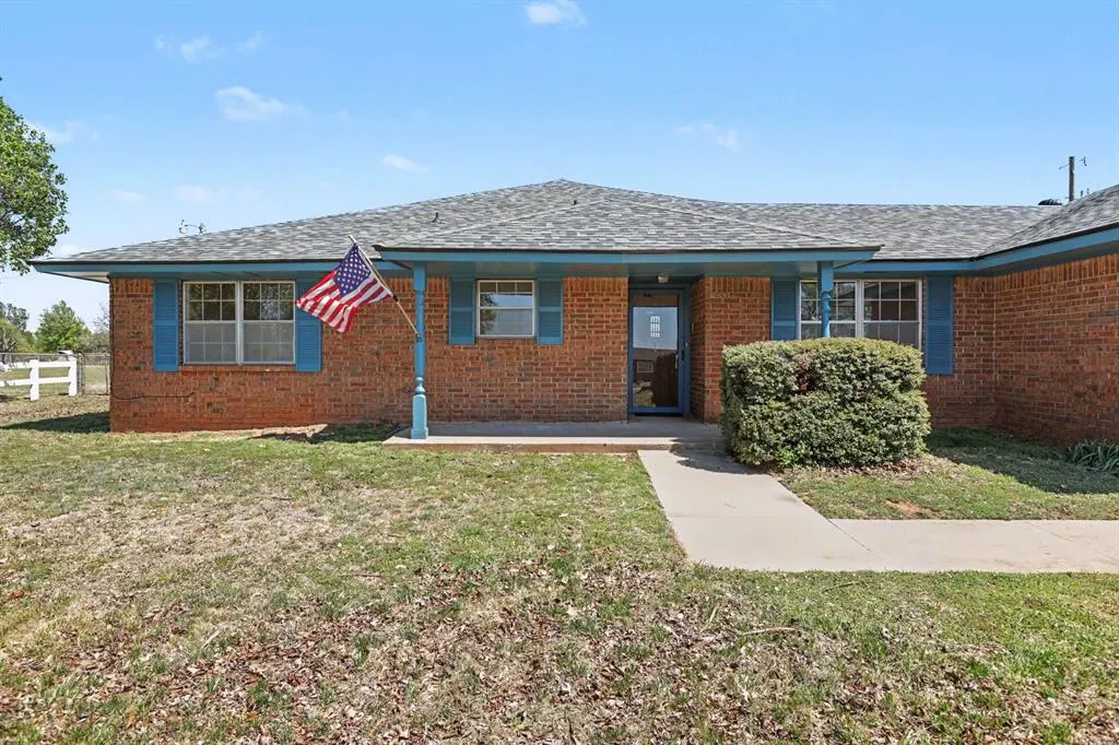 Photo 9 — 122 N Montebella Terrace, Mustang, OK 73064