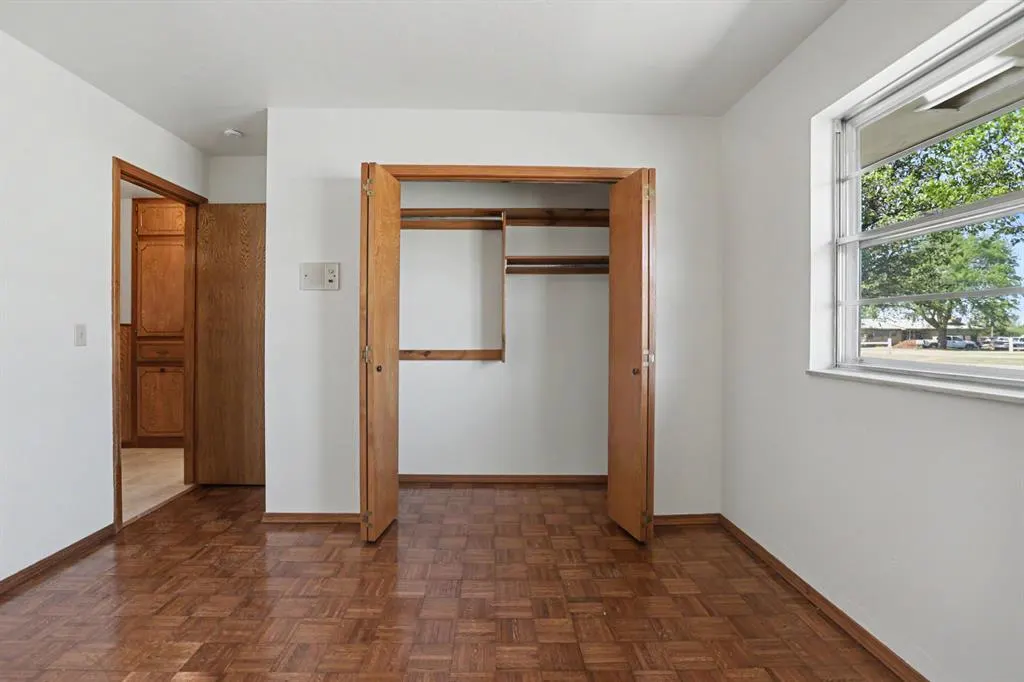Photo 32 — 122 N Montebella Terrace, Mustang, OK 73064