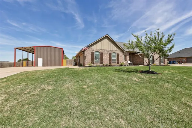 Photo 3 — 5772 Hillside Drive, Guthrie, OK 73044