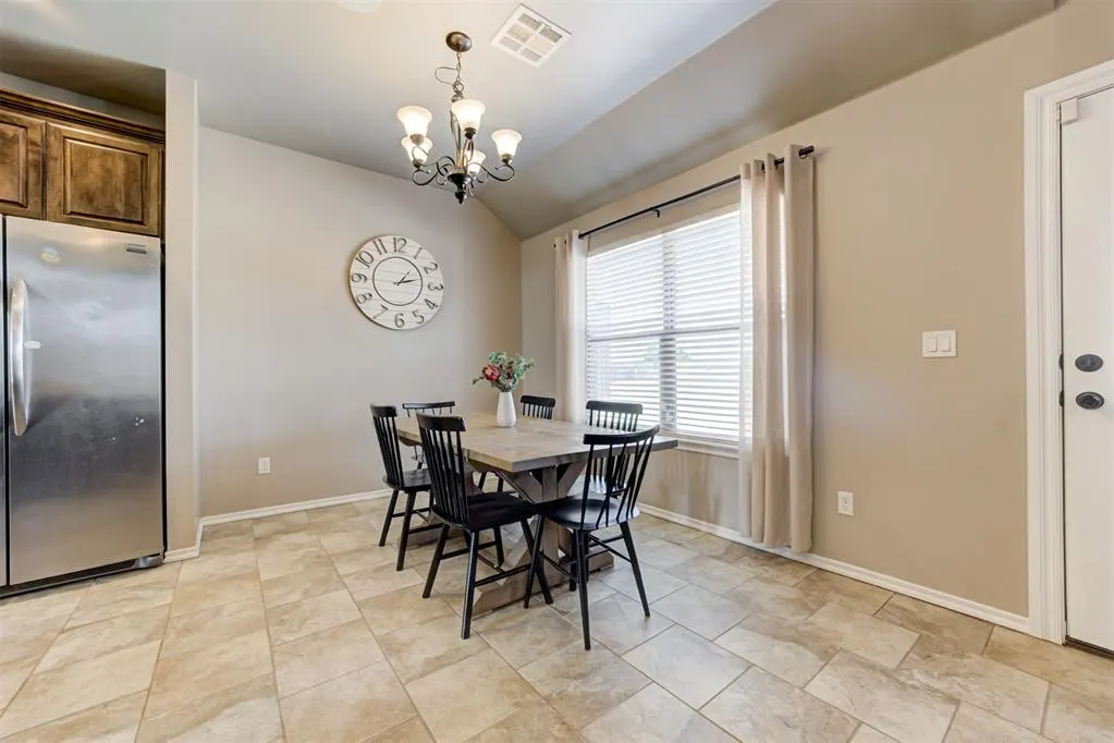 Photo 10 — 5772 Hillside Drive, Guthrie, OK 73044